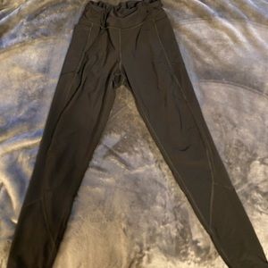 VS pocket leggings